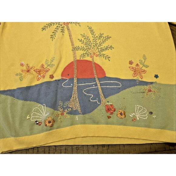 Alfred Dunner Women Short Sleeve Yellow Summer Embroidered Top Sweater Size L - Picture 4 of 6